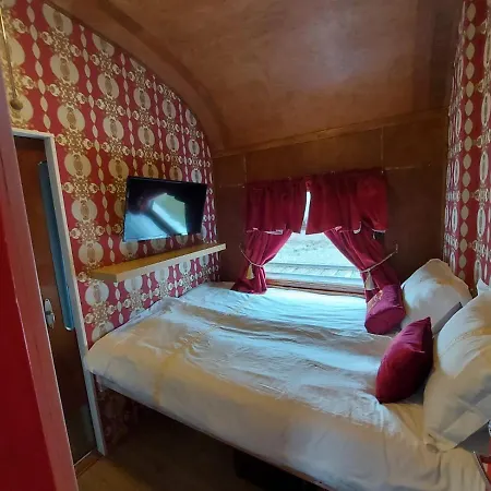 Junamajoitus Train Station Πανσιόν