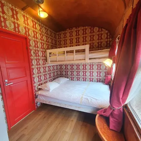 Junamajoitus Train Station Vendégház Tuuri