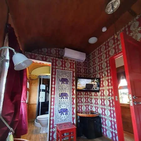 Junamajoitus Train Station 3* Tuuri