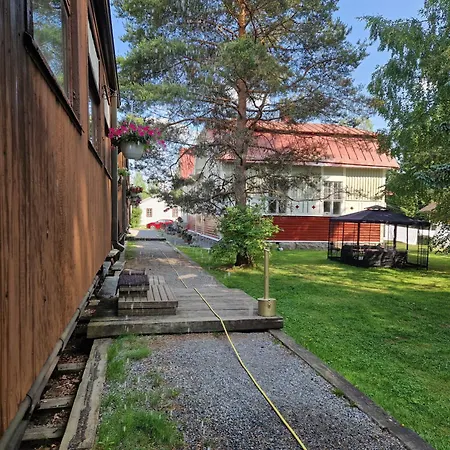 Junamajoitus Train Station Гостевой дом *