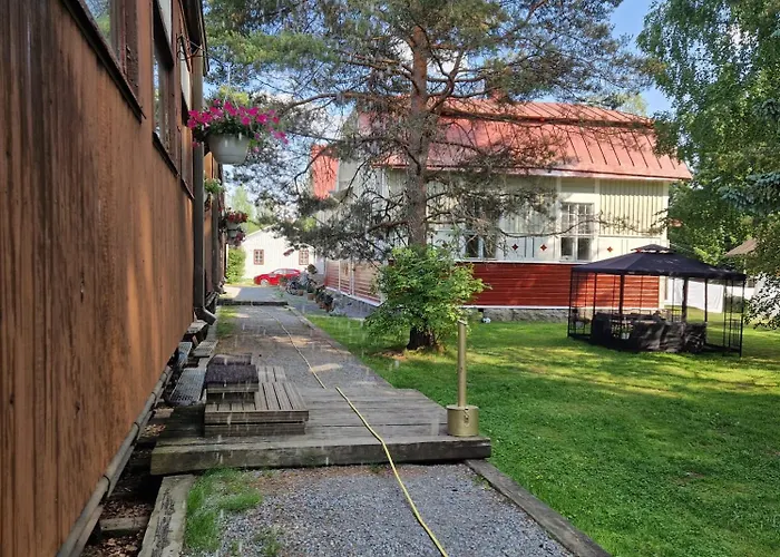 Junamajoitus Train Station Pensionat 3*